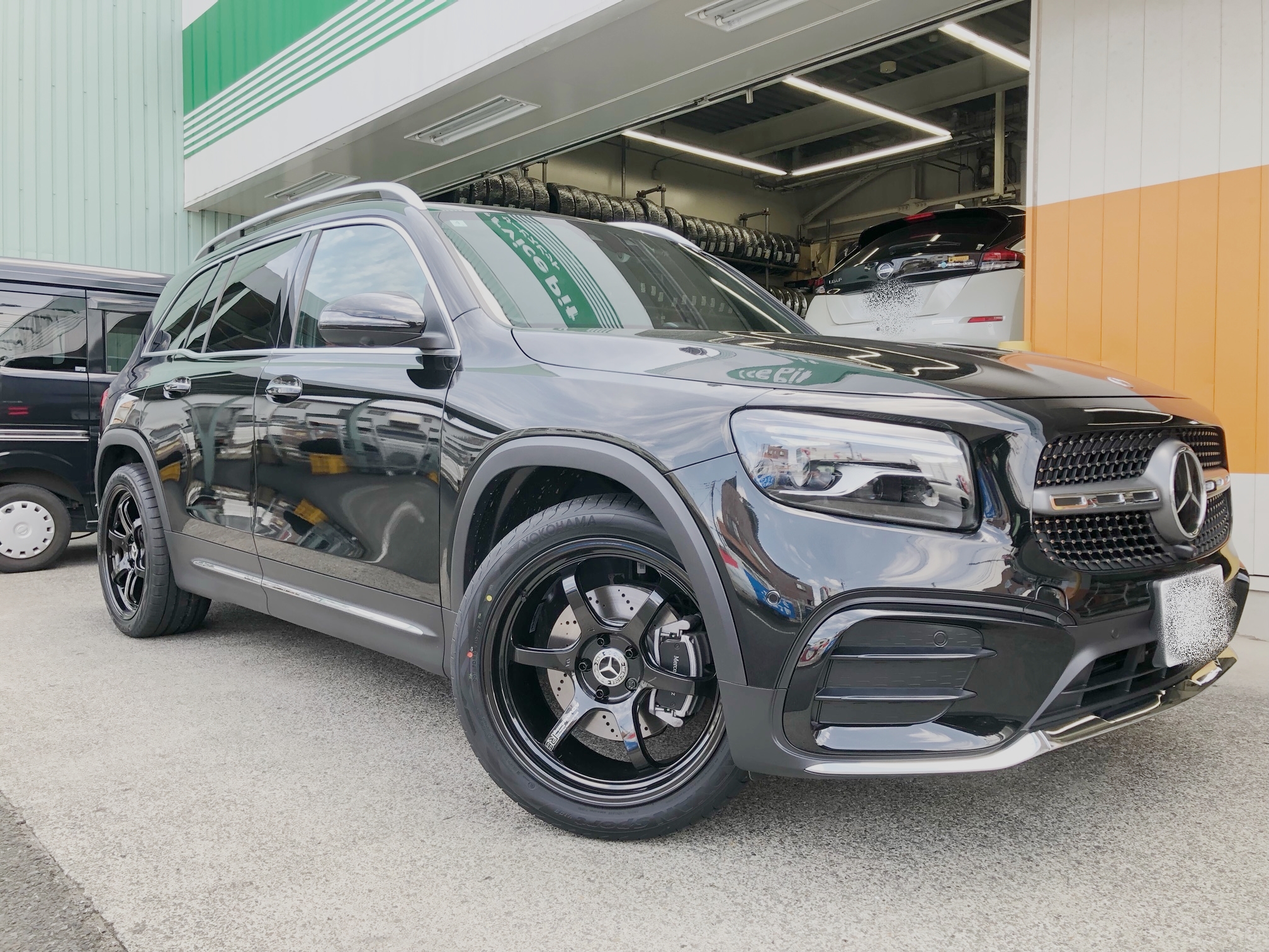 メルセデスベンツ　GLB　ADVAN　R6