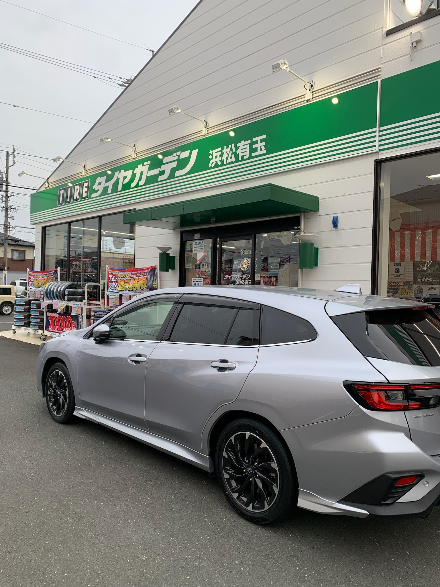 レヴォーグ&times;ADVAN dB V553