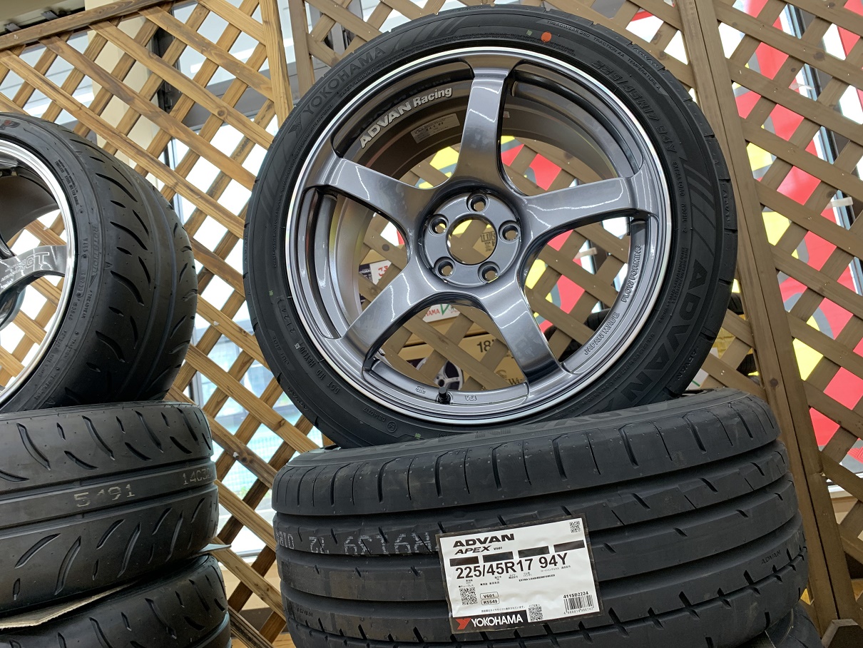 ADVAN Racing TC-4 