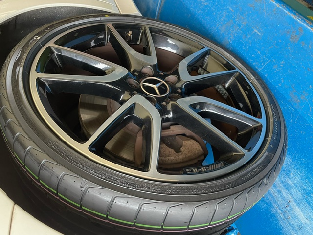 ADVAN Sport V105