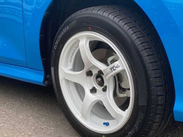 ヤリス+ADVAN TC-4&times;BluEarth ES32