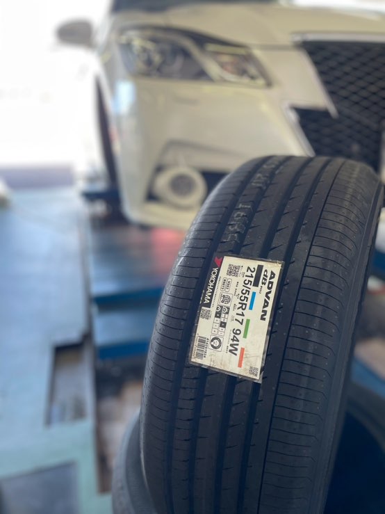 クラウンにADVAN dB V553タイヤ交換！