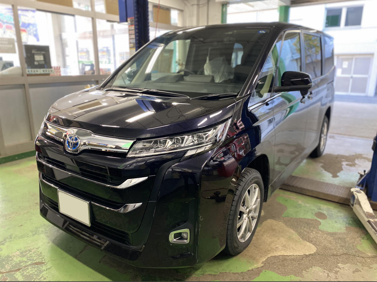 新型ノア☆タイヤ+ホイールSET
