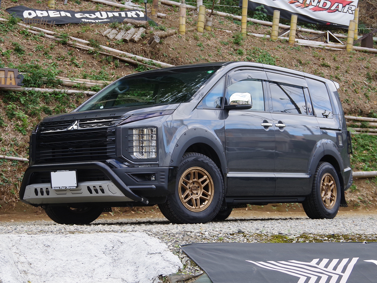 デリカD5　アイスガードSUV