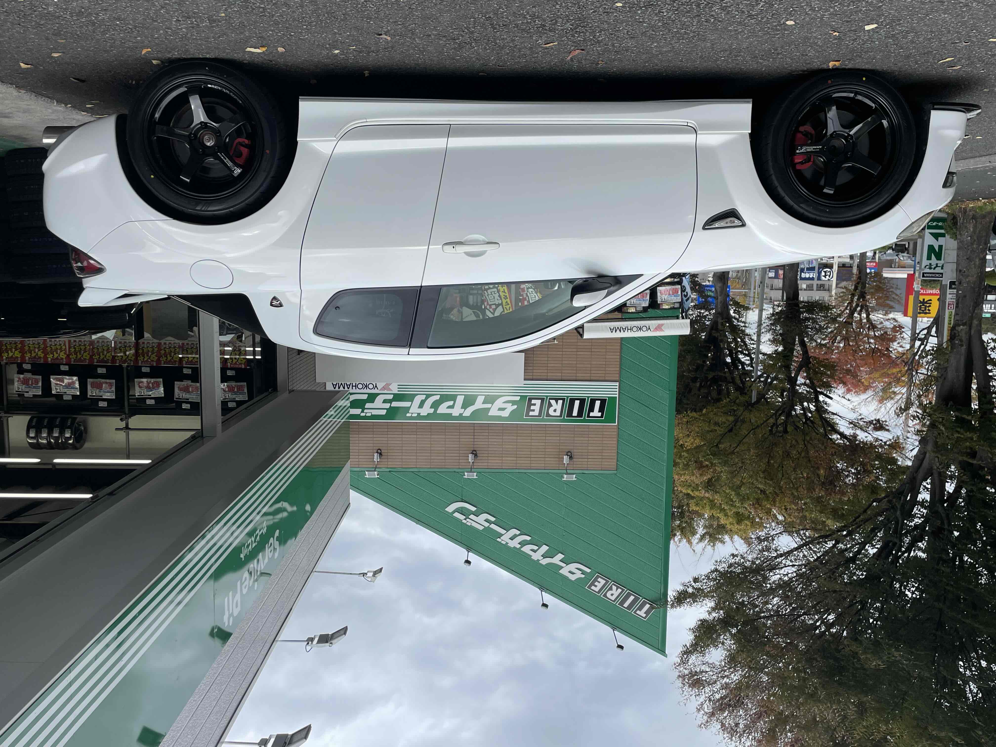 ADVAN Racing GT BEYOND