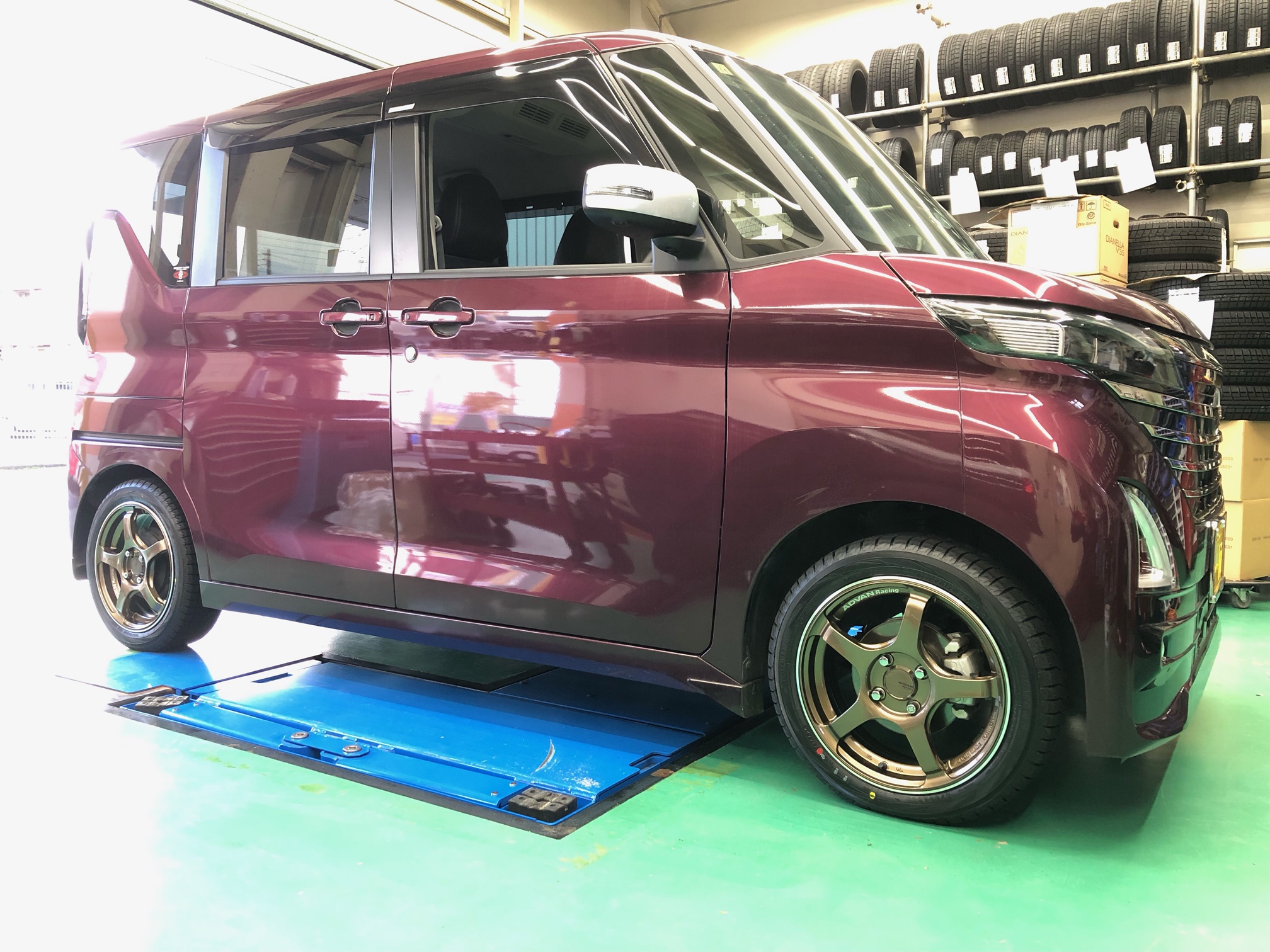 ルークス　ADVAN　TC-4