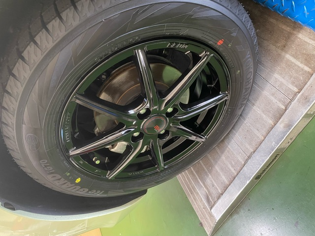 スタッドレスタイヤお取付けしました。