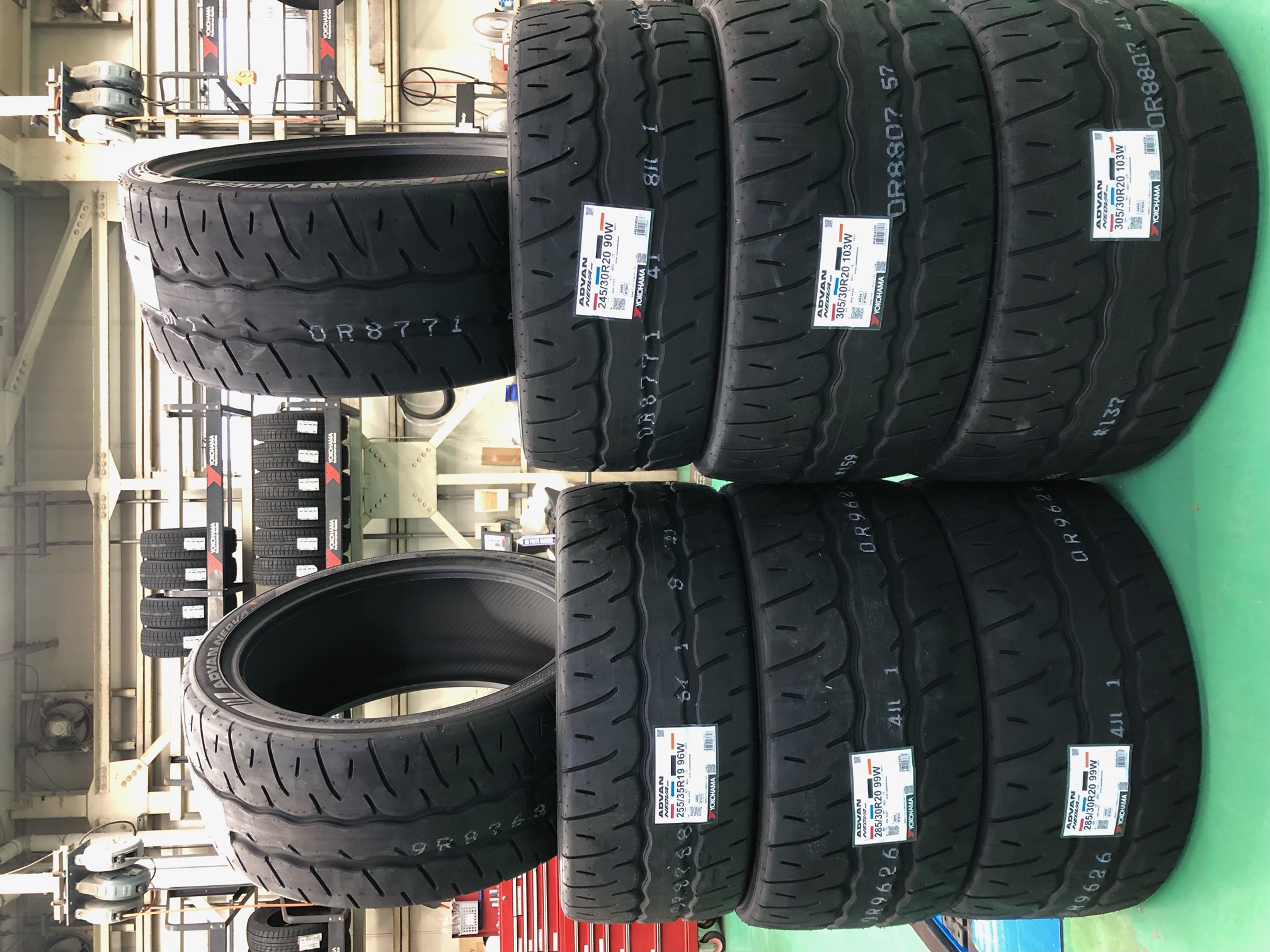 ビッグなNEOVA入荷！！