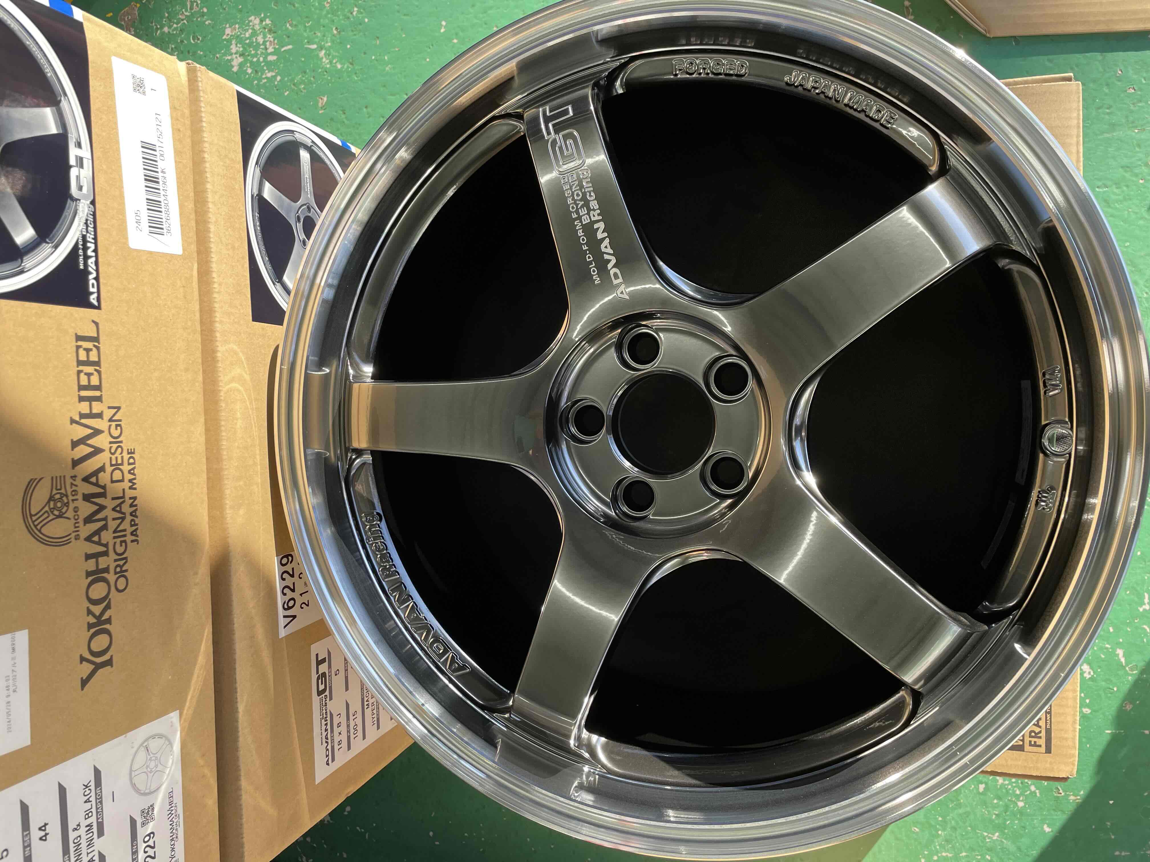 ADVAN Racing GT BEYOND