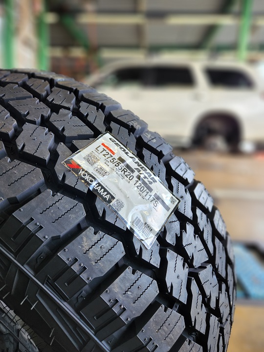 TOYOTA　SEQUOIA  ｘGEOLANDAR　A/T4