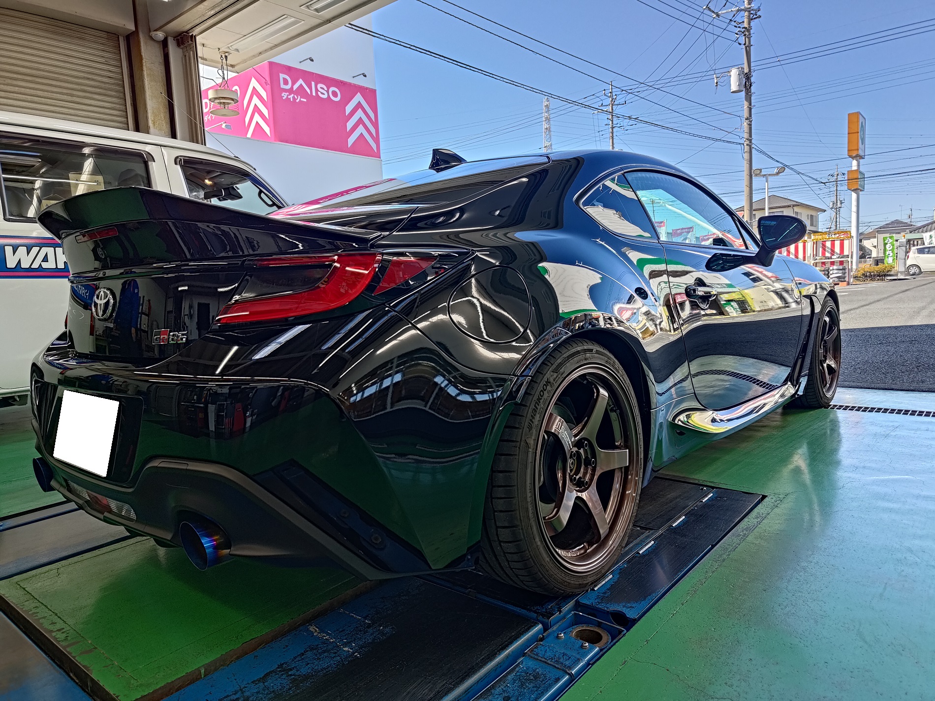GR86へトランクスポイラーお取り付け！