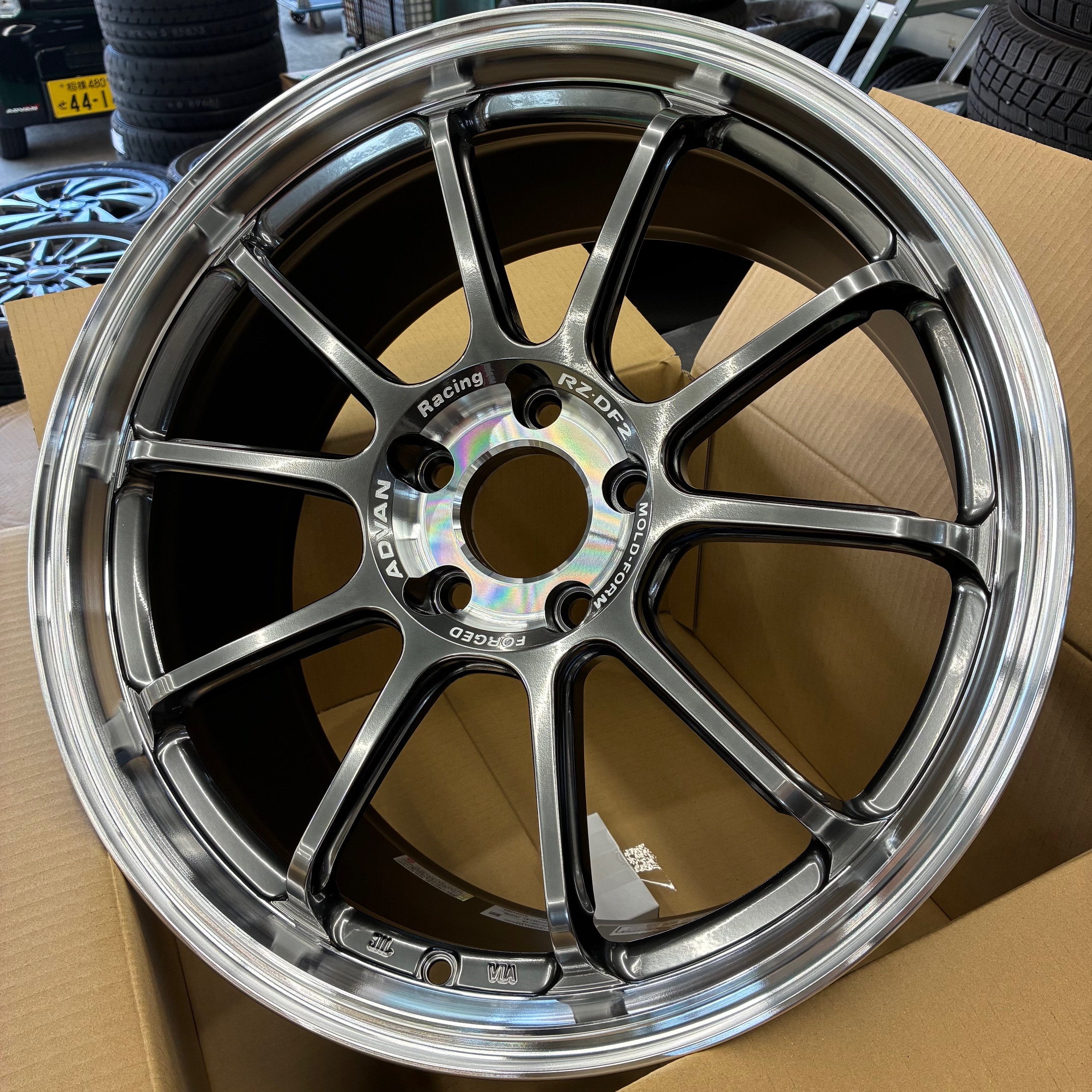ADVAN Racing　RZ-DF2