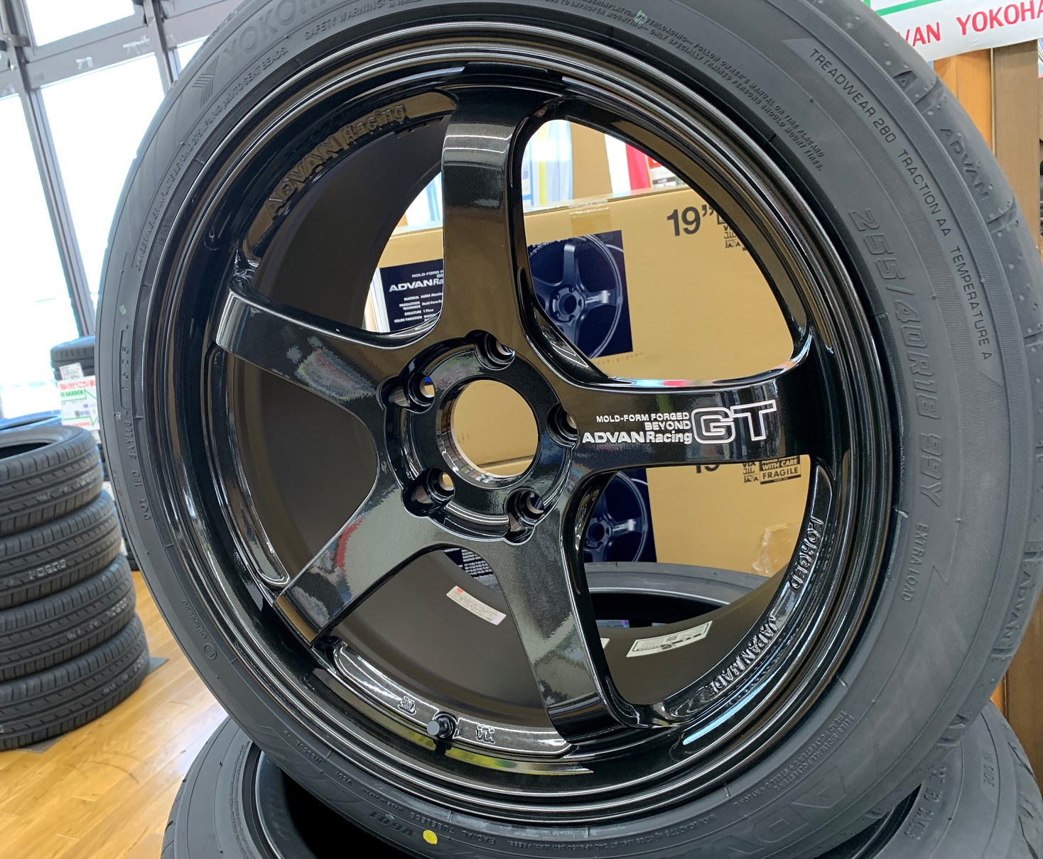 ADVAN Racing GT-BEYOND 18インチ
