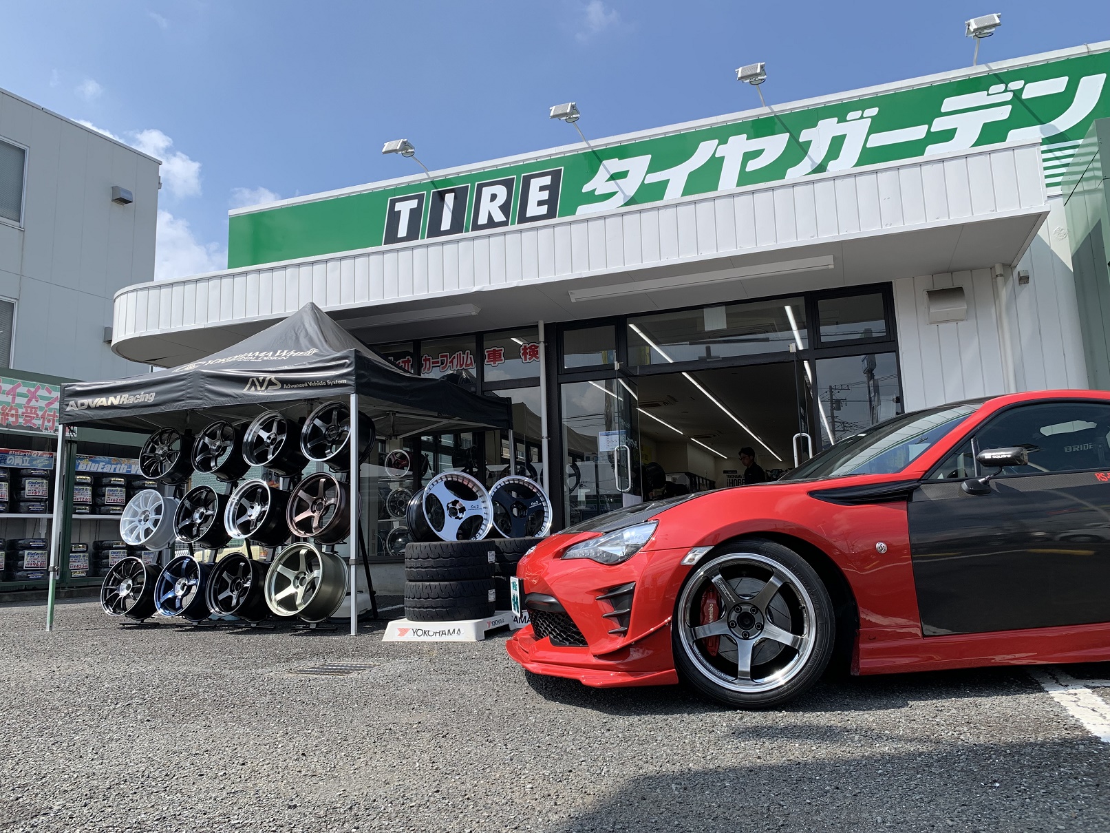 ADVAN YOKOHAMA WHEEL展示会