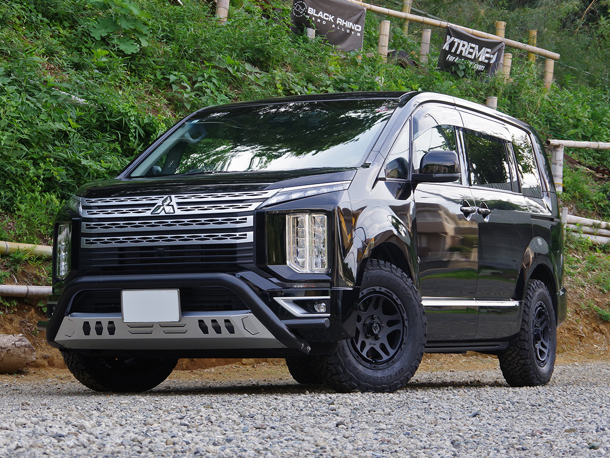三菱デリカD:5 DELTAFORCE OVERLANDER