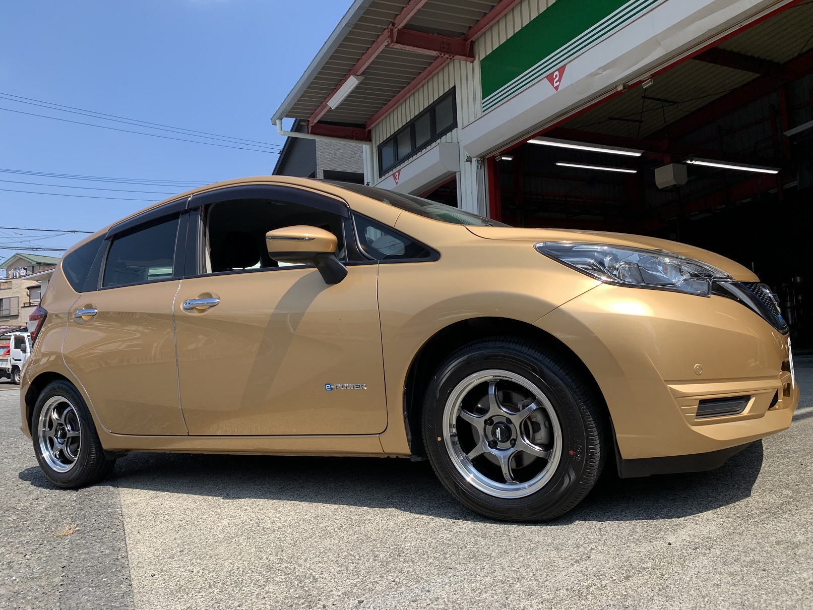 ADVAN Racing RG-D2