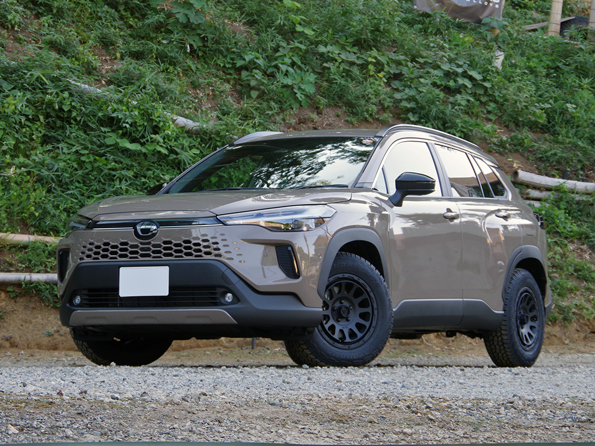 納車後早速装着　カローラクロスにデルタフォースオーバル