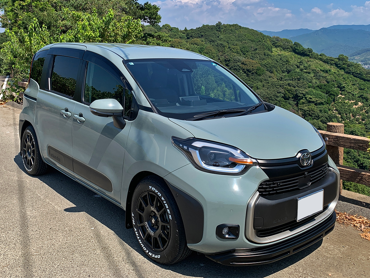 シエンタにOZスパルコテラリミテッド　ホワイトレターで装着