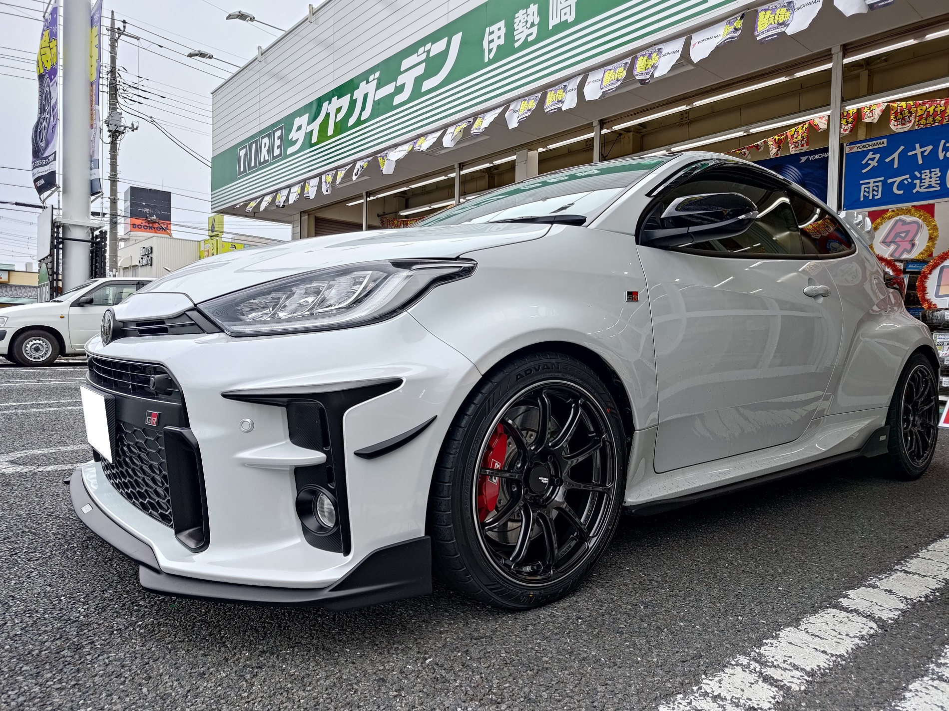 GRヤリスへADVANセット！
