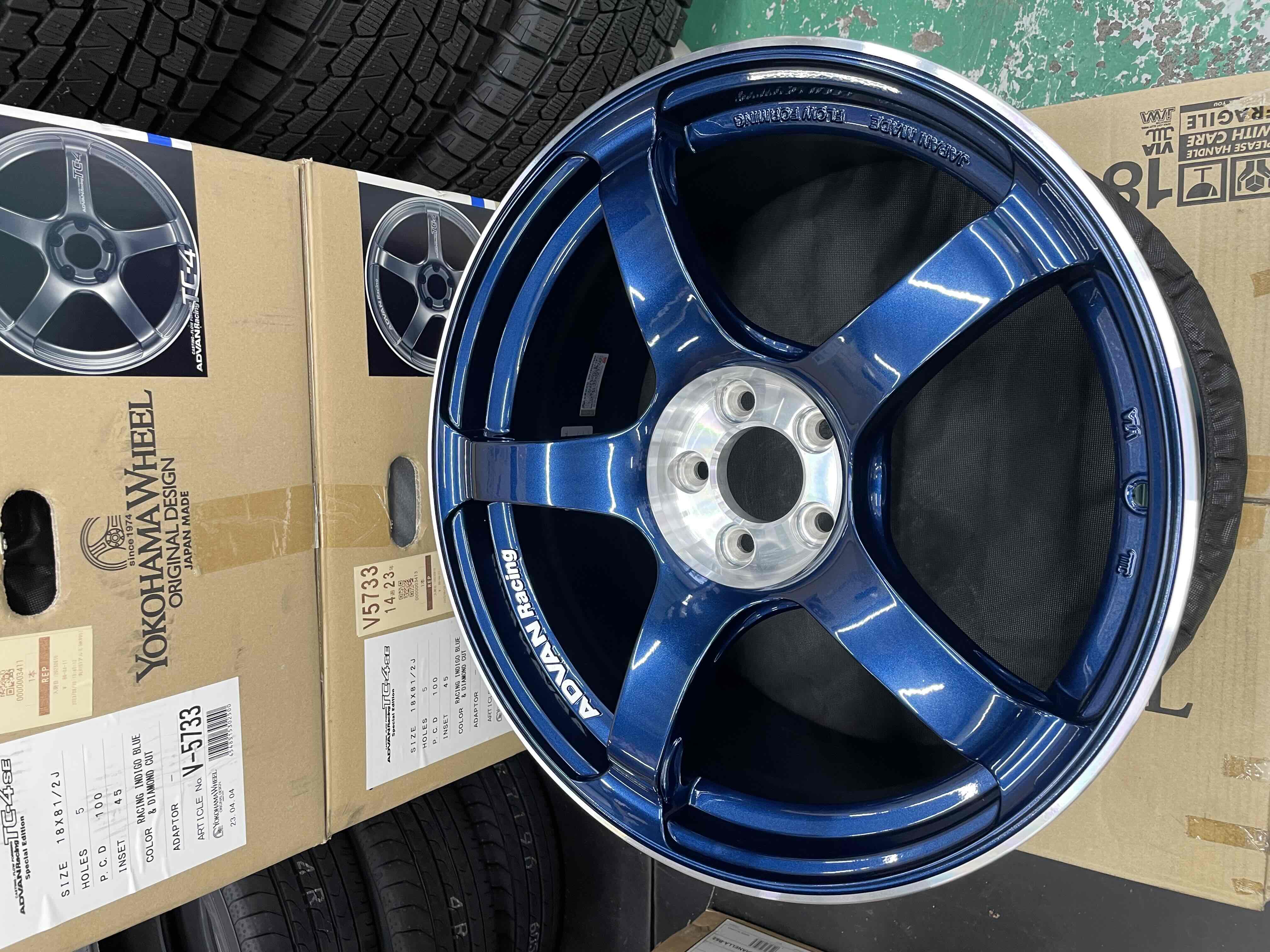 ADVAN Racing TC-4SE