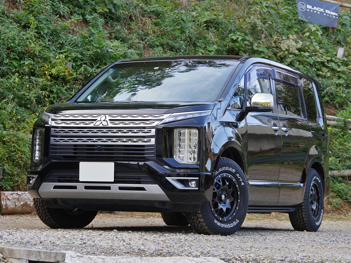 三菱デリカD:5 XJ04 サテンブラックの16インチ