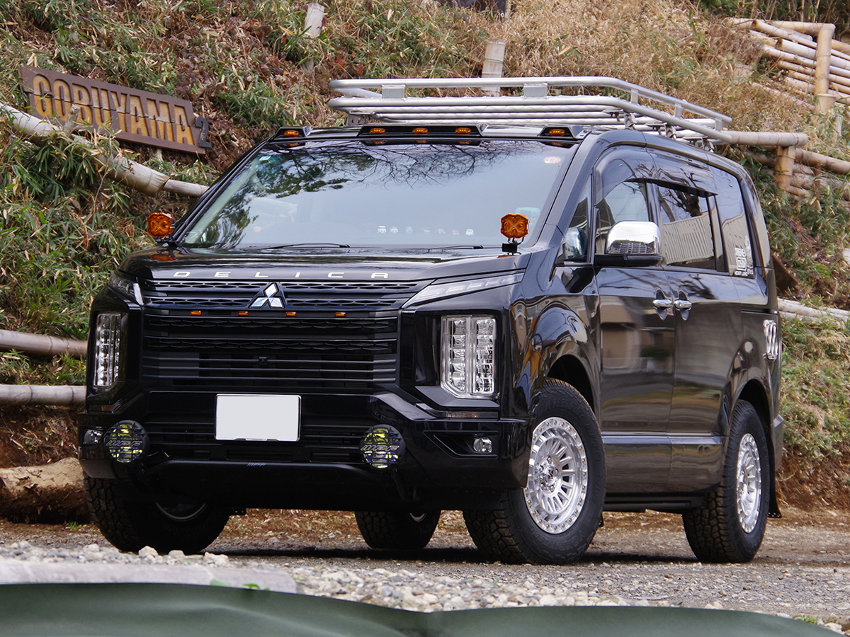 デリカD:5にXJ08のグロスマシンド　A/T4で装着