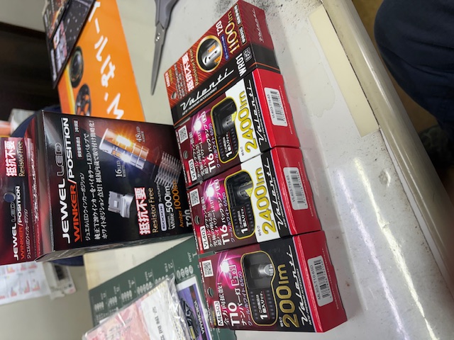 LED眩しいデス！