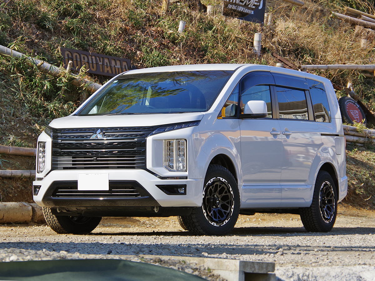 三菱デリカD:5 4x4エンジニアリングの Air/G Rocks