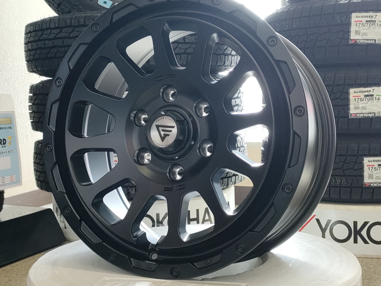 DELTA FORCE OVAL