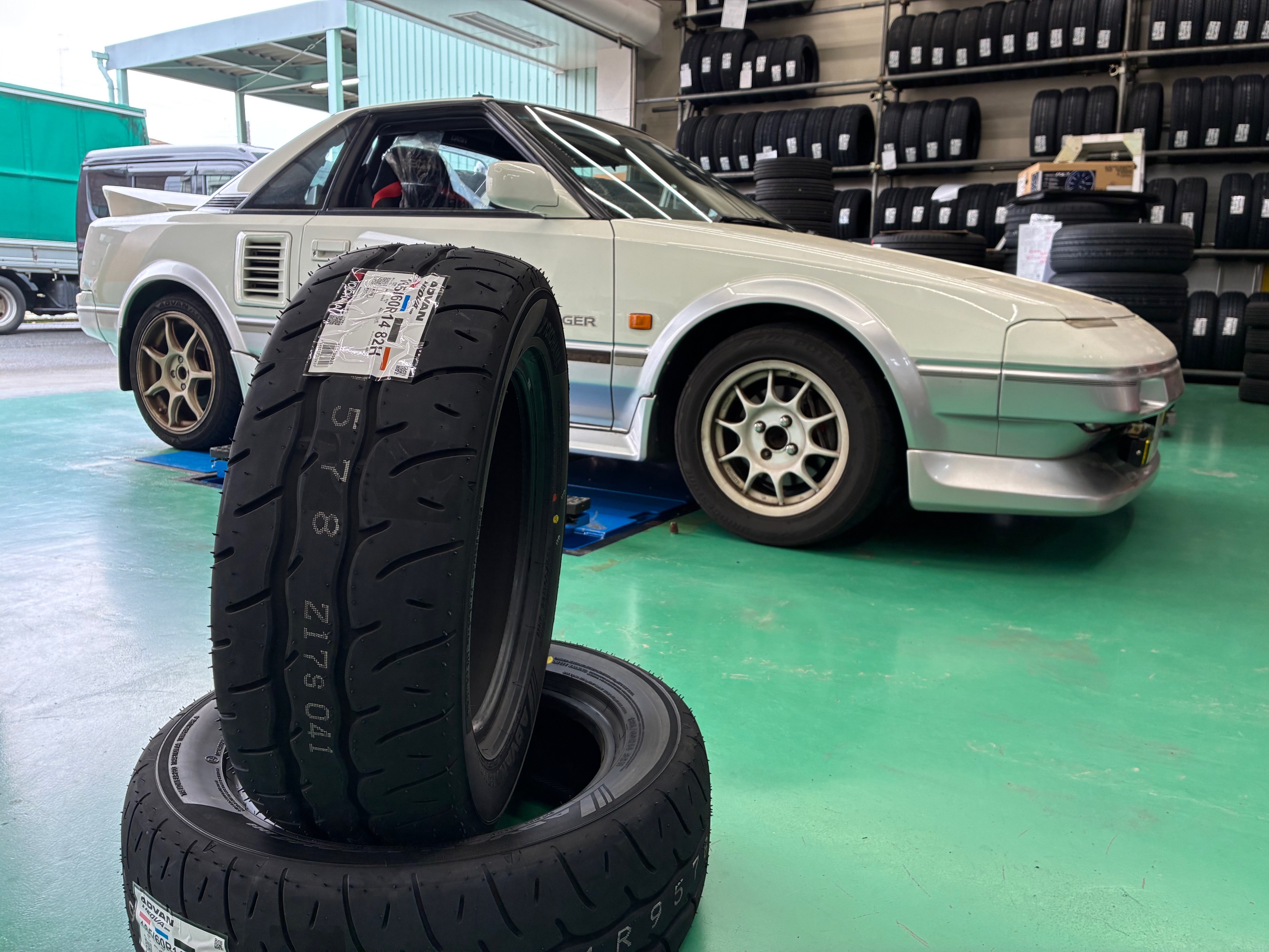 MR2　ADVAN NEOVA