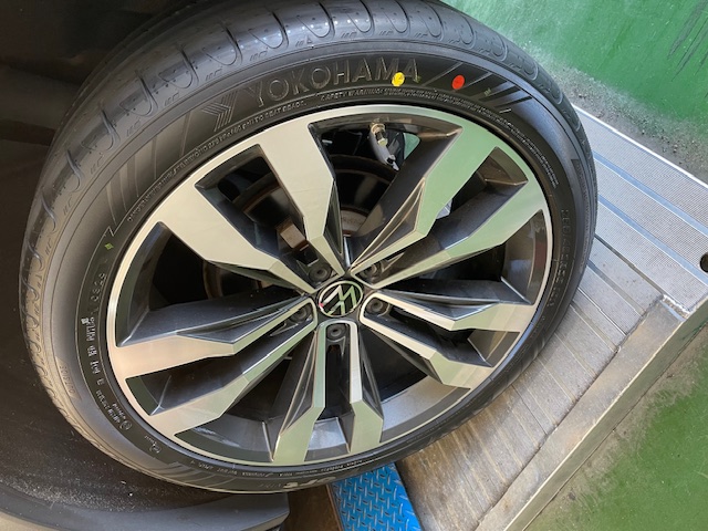 ADVAN Sport V107