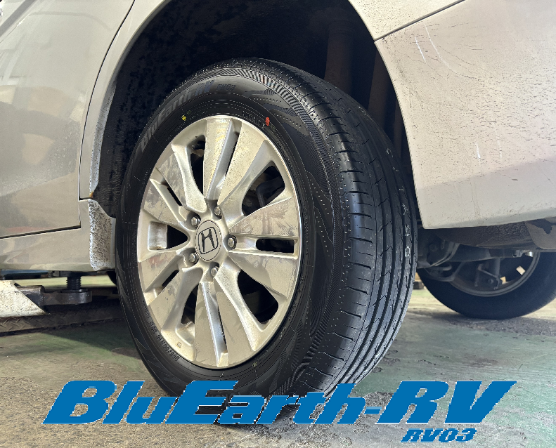 ステップワゴン&times;BluEarth RV03
