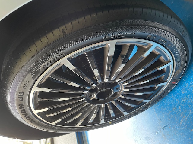 ADVAN dB V553