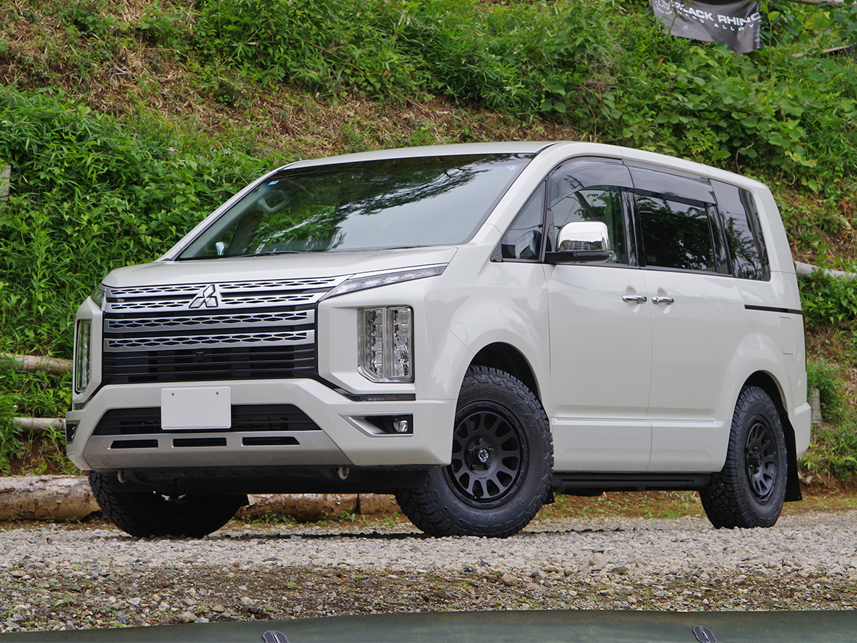 デリカD5　デルタフォースオーバルにジオランダーX-AT