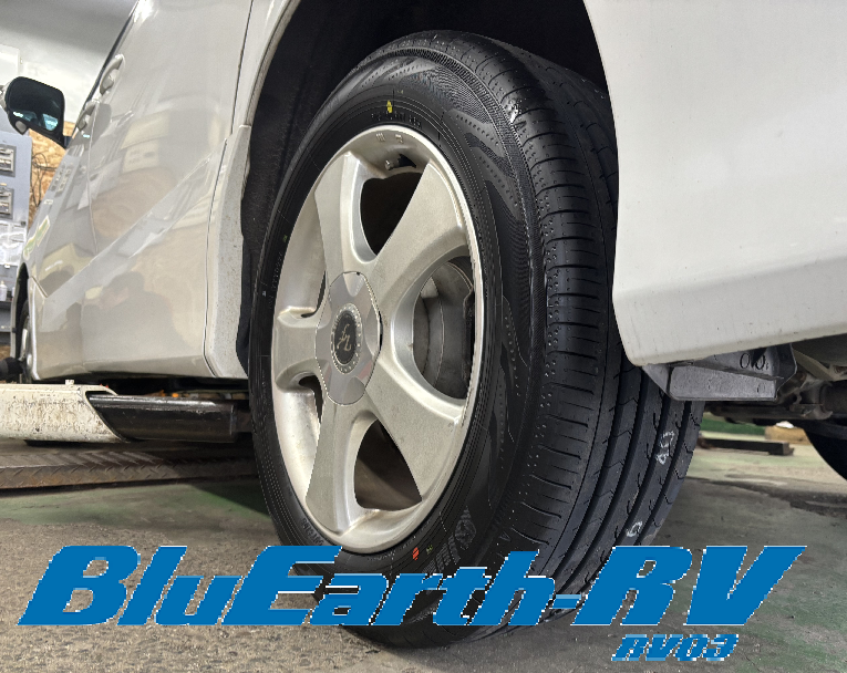 エスティマ&times;BluEarth RV03
