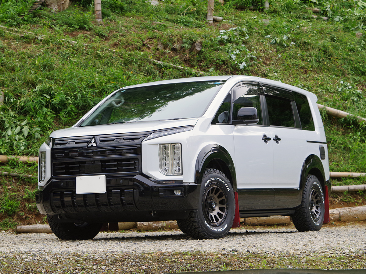 新型デリカD5にデルタフォースオーバルの新サイズ　7Jx16+26