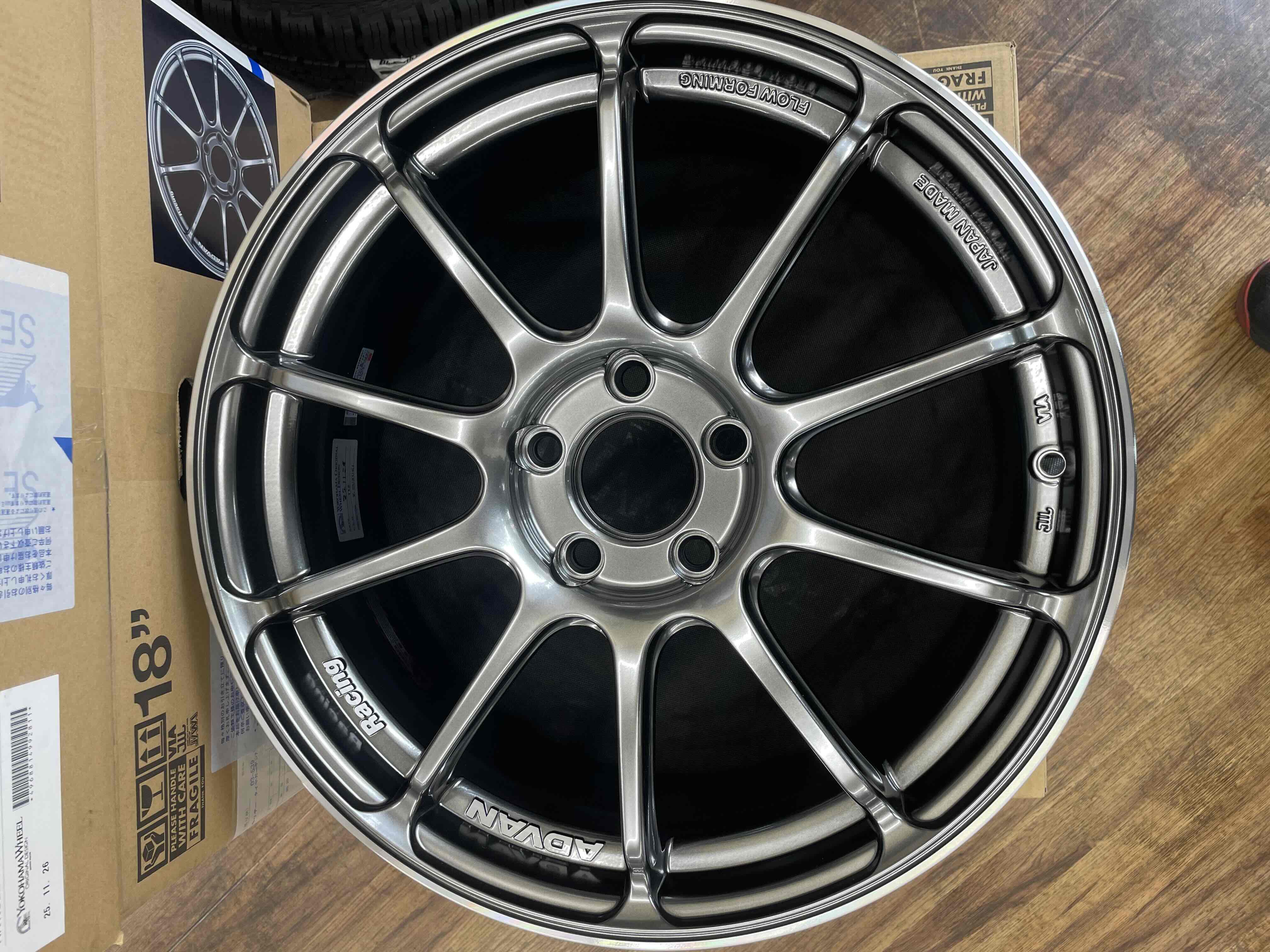 ADVAN Racing RS3