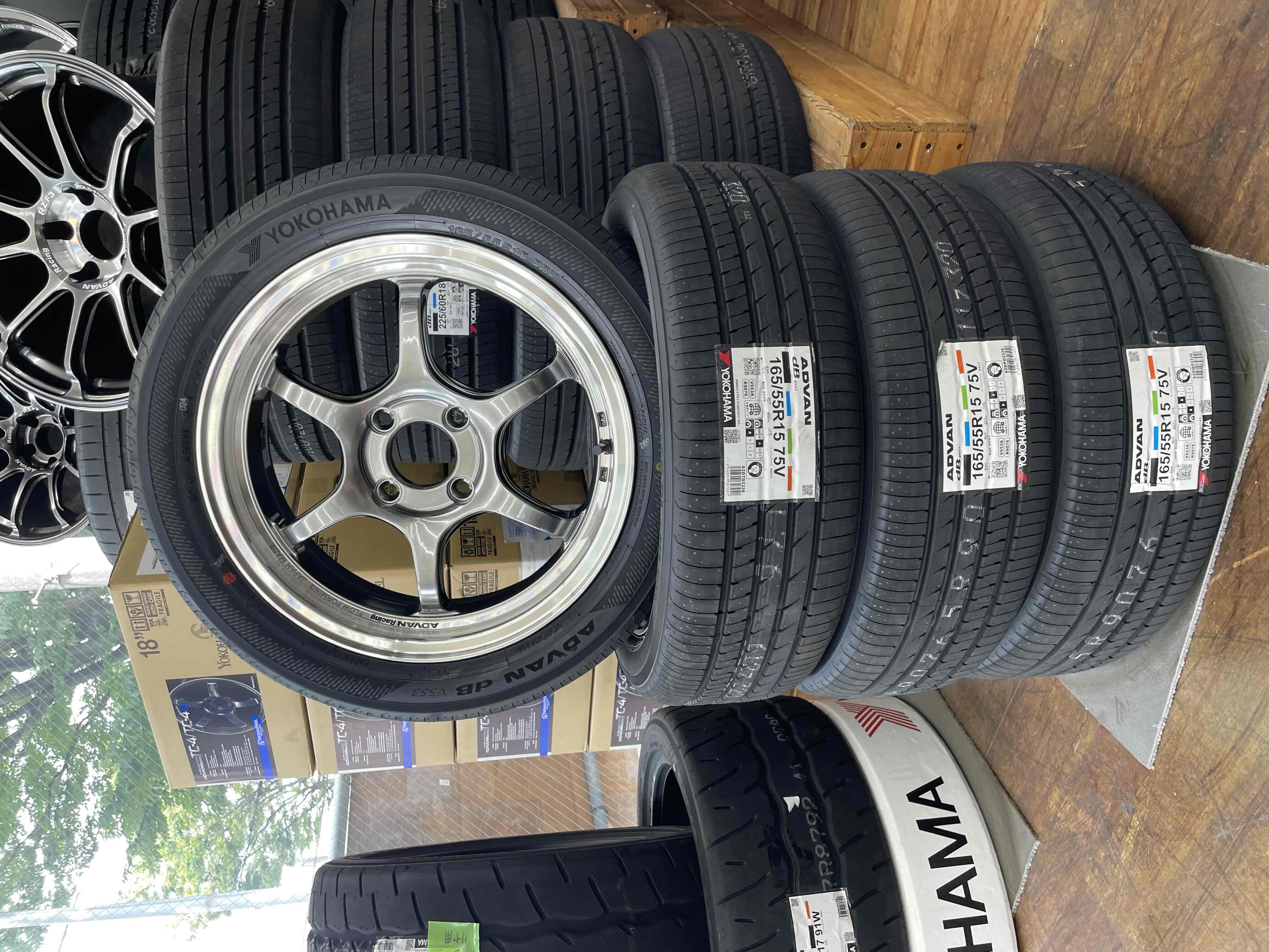 ADVAN Racing RG-D2