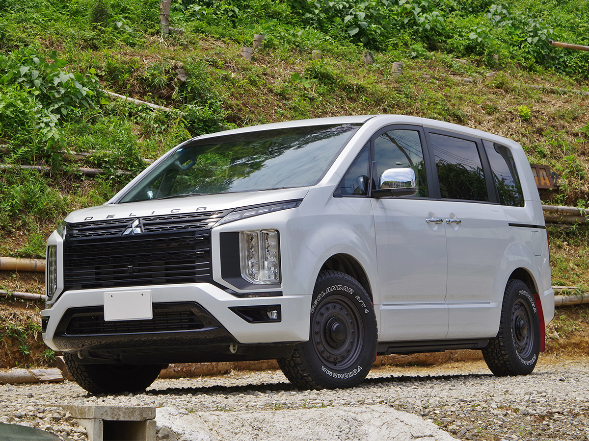 デリカD5にディーンコロラド　ジオランダーA/T4で装着