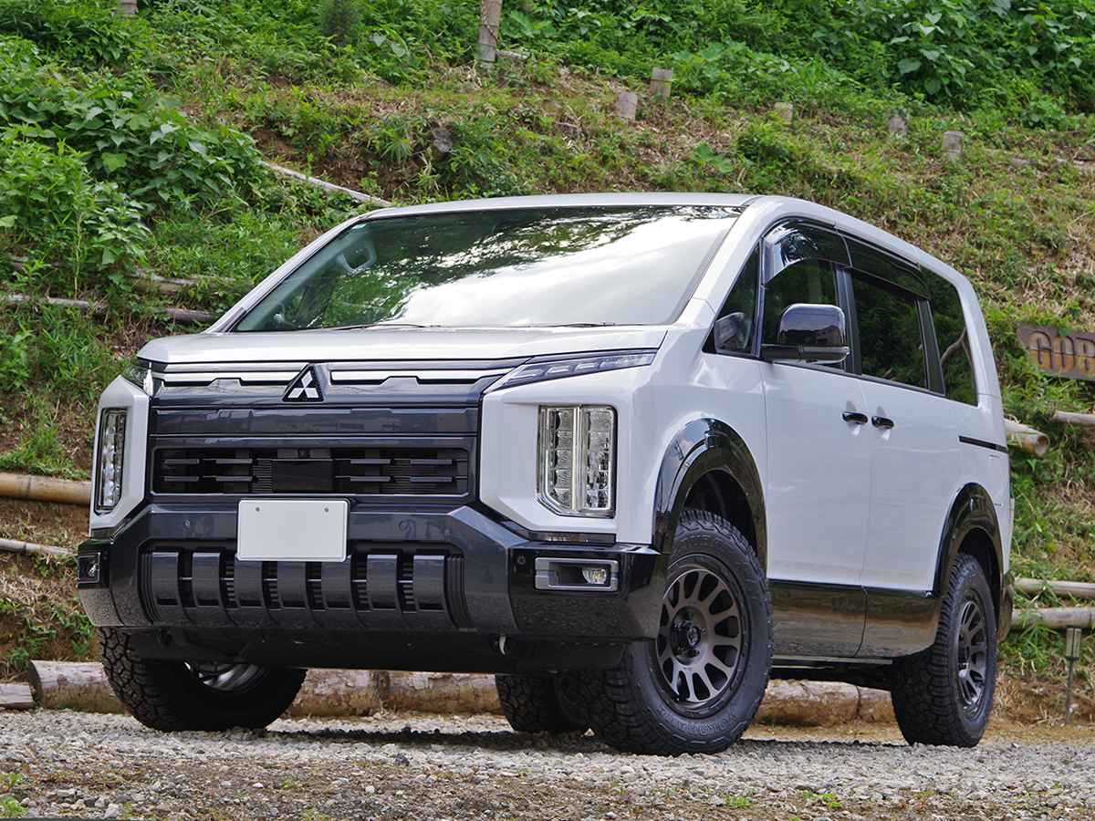 デリカD5　デルタフォースオーバルの17インチにジオランダーX-AT