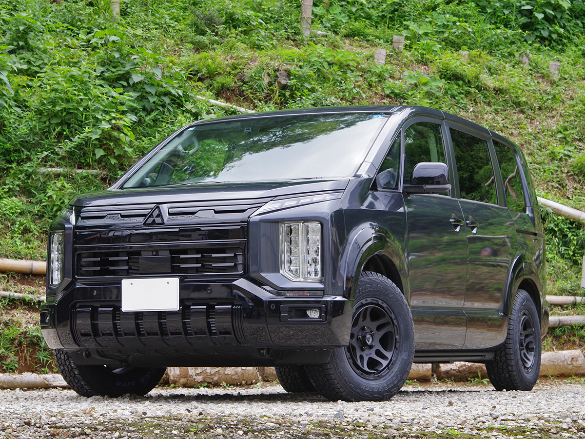 新型デリカD5に　Newサイズのデルタフォースオーバーランダー　ジオランダーで装着