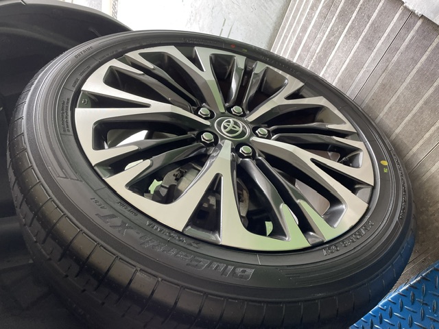 ブルーアースXT AE61