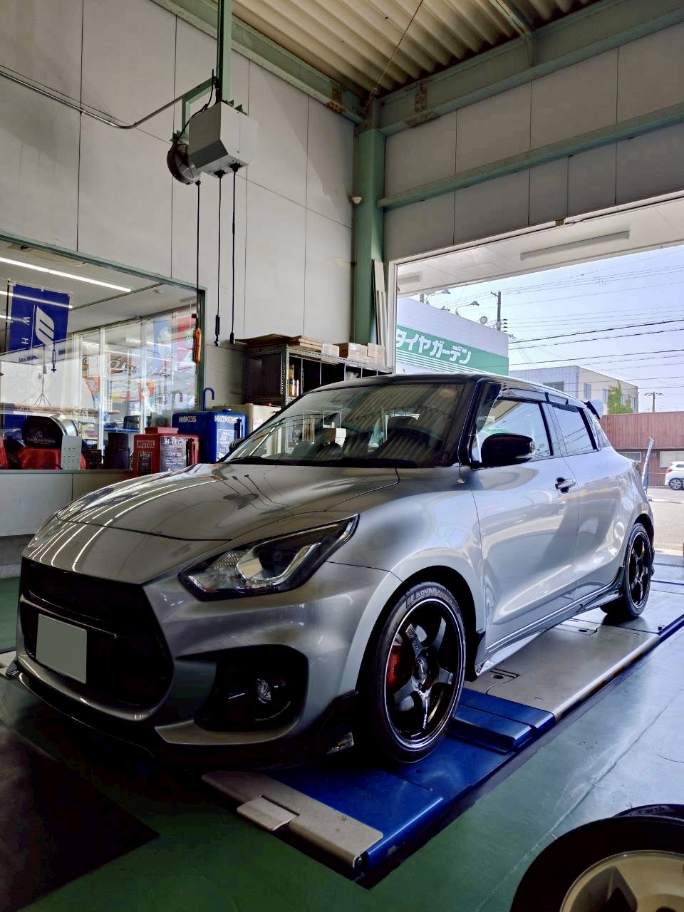 スイフトにNEOVA を装着
