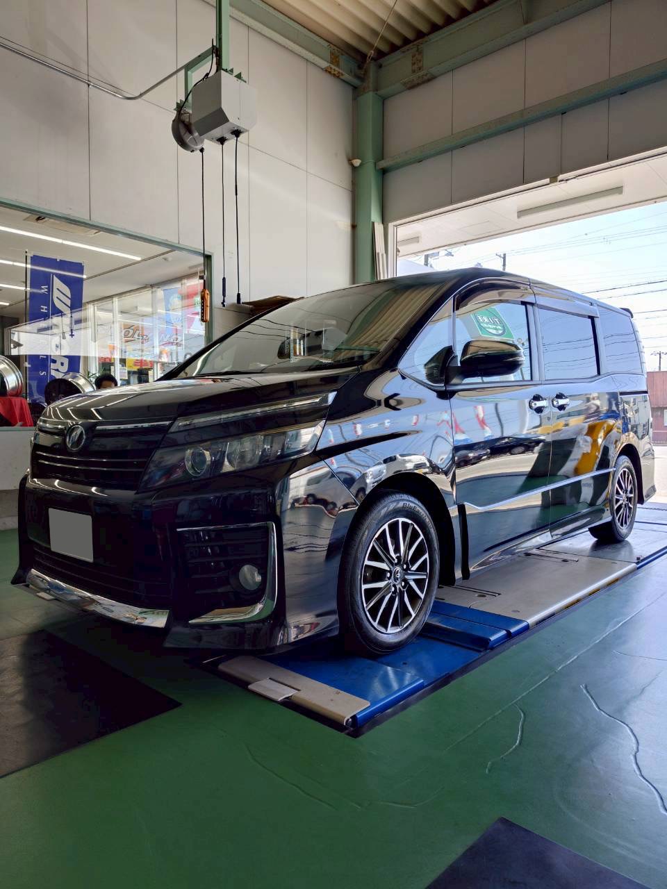 ヴォクシーにRV03を装着