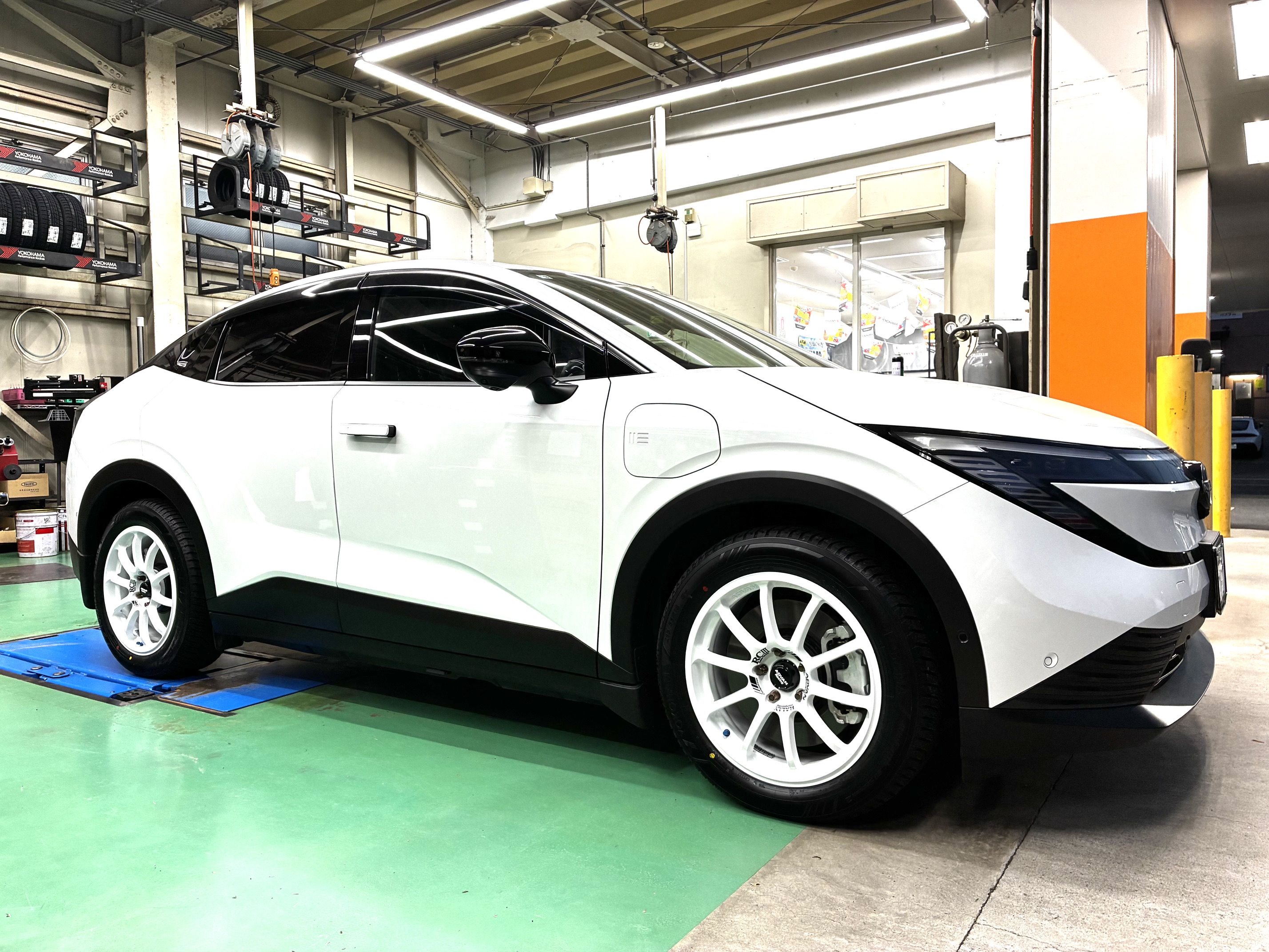 新型リーフ　ADVAN　RC3