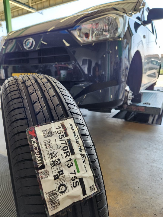 DAIHATSU Mira e:s  ｘ　BluEarth-Es