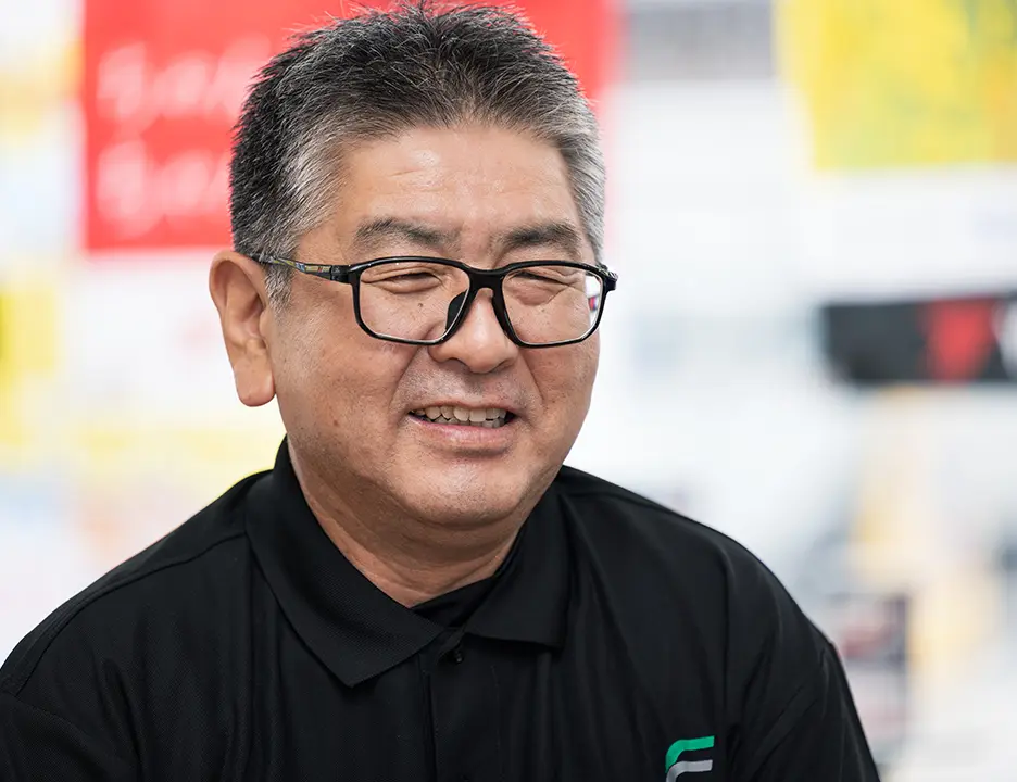 「タイヤガーデ 福井下馬」さくさん／接客・ピット